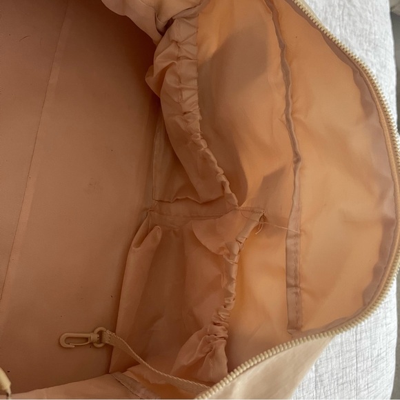 BEIS ‘The Sport Duffle Backpack’ - Picture 6 of 7